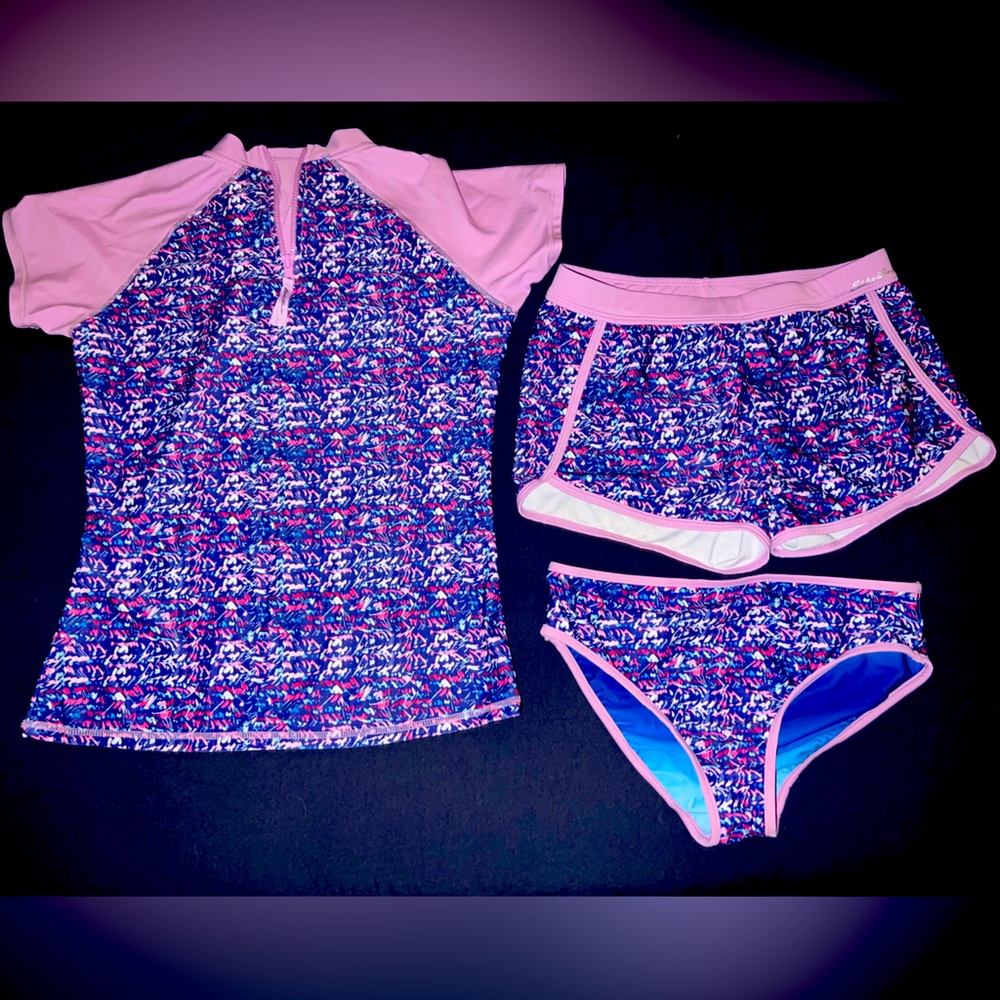 Cute two piece with two bottoms🩱